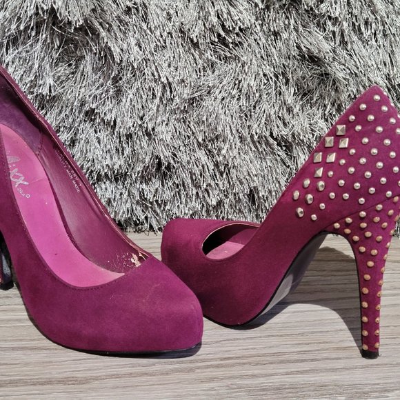 MixxShuz Magenta Suede Studded Platform Heels Sz 7 - Picture 3 of 9